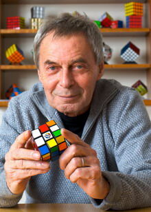   (Rubik Erno)